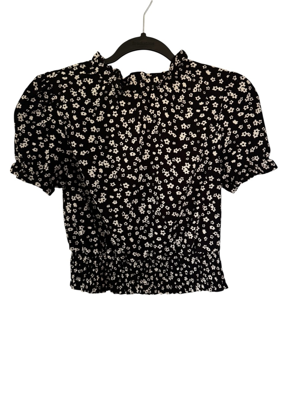 Monteau Black White Ditsy Floral Smocked Waist Puff Sleeve Blouse - Size: M